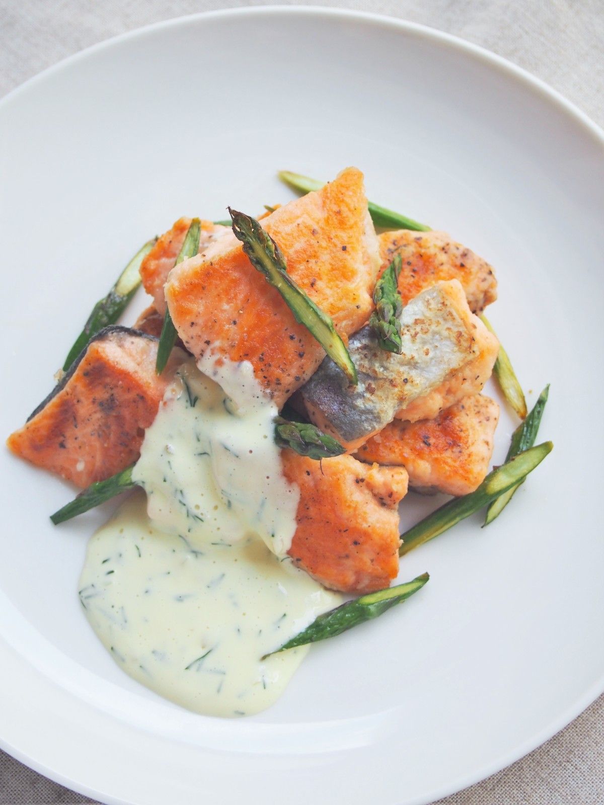 サーモンのグリル ディルピクルスバター添え レシピ