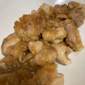 Mariの作ってみた!投稿(ご飯が進むがっつりおかず♡『鶏むね肉の甘辛にんにく照り焼き』)