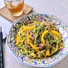 花椒香るシビ辛夏麺。ひき肉と豆苗の彩り焼きそば