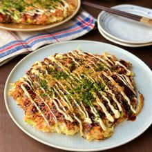 【鶏むね肉と豆腐はんぺんで作るヘルシーお好み焼き】節約