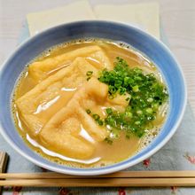 【本鶏だしのきつねうどん】手軽に美味しい本格派。