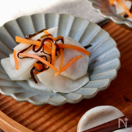 かぶと塩昆布の甘酢漬け