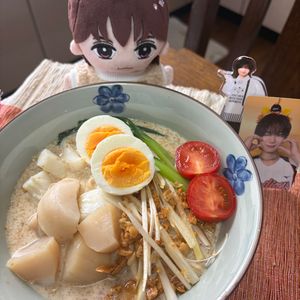 おもちの作ってみた!投稿(【究極の夏麺】激辛もマイルドも。冷やしマーラータンそうめん)