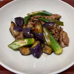 りんごの作ってみた!投稿(茄子とおくらと豚こまの《こってり♡甘酢炒め》)