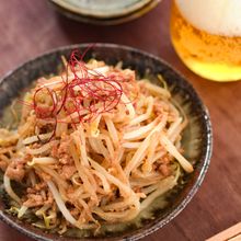 【ピリ辛肉味噌もやし】炒めるだけ！