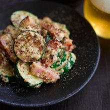 焼きズッキーニとベーコンのチーズマスタード和え