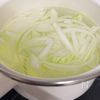 中華たまごスープ【ほうれん草とトマト】の工程3