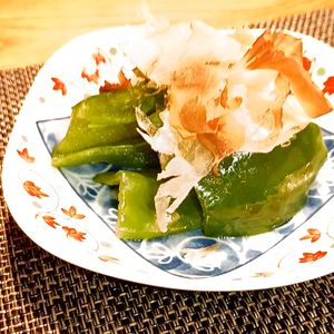 こまりこ😃の作ってみた!投稿(【レンチンピーマンのクタクタ煮】耐熱ボウル一つ！冷やしても◎)