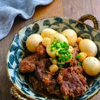 めんつゆ使用で簡単♪牛すね肉とにんにくのさっぱり角煮