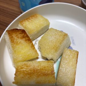 さやかの作ってみた!投稿(5分で完成!一度食べたら虜♡【シュガートースト】)
