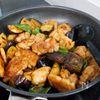 『鶏もも肉と秋野菜の甘酢炒め』たれが絡んでご飯が進む♫の工程6