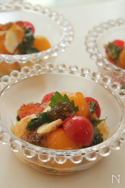 トマトとモッツアレラ、紫蘇の和風ジュレサラダ