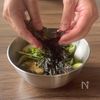 韓国海苔と塩昆布きゅうり和えの工程1