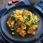 白いご飯が止まらない！豆苗と厚揚げの明太卵とじ