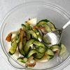 【きゅうりとちくわの酢の物】料亭の味わいになるの工程2