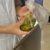漬けて焼くだけ!!【鮭のバジルソース焼き】の工程3