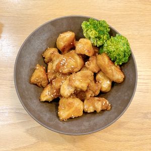 ちちうえ@料理に目覚めたパパ🥹の作ってみた!投稿(ご飯がすすむ味付け！家族が取り合う「甘辛ごまチキン」)