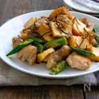 絹厚揚げと鶏肉とオクラの塩こんぽん酢マヨ炒め