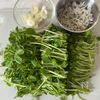 豆苗のカリカリじゃこ炒めの工程1