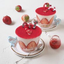 さっぱり爽やか！サワークリームの
簡単いちごティラミス