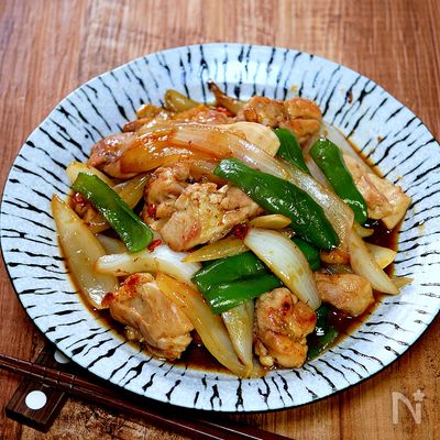 鶏肉と新玉ねぎの生姜焼き