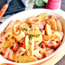 ベーコンとポテトの海鮮ガーリックマヨチーズ焼き