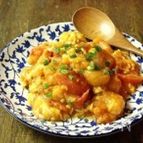 卵とトマトのふわとろエビチリ