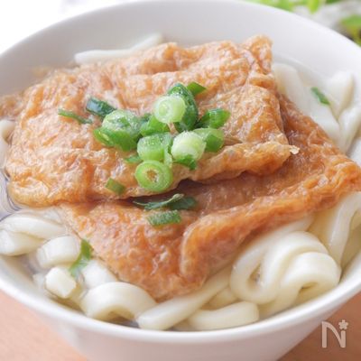 〈きつねうどん〉レンジできつね揚げ完成！爆速ごはん！