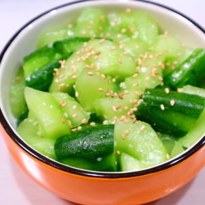 まゆの作ってみた!投稿(やみつき塩味のパリポリきゅうり)