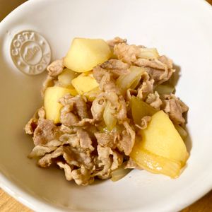 ゆかりの作ってみた!投稿(煮込まない！豚バラとじゃがいもの肉じゃが【照りうま甘辛】)