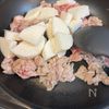 ワンパンで！豚こまと長芋のめんつゆ炒めの工程3