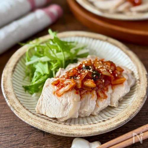 キムチたれが絶品！【レンチン蒸し鶏】