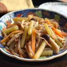 ふきと油揚げの含め煮