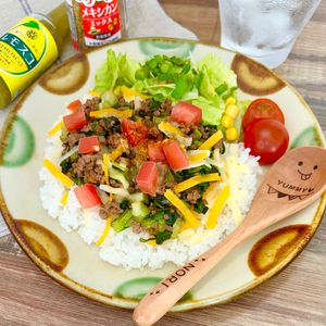 のりのり🐾🎀🤍の作ってみた!投稿(子供も食べやすい！切って炒めるだけ「小松菜のタコライス」)
