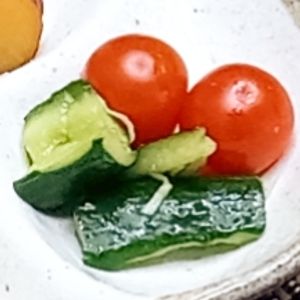 こまりこ😃の作ってみた!投稿(たたききゅうりのおつまみ1分クッキング)