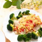 【鶏むね肉使用】 レンチン蒸し鶏のトマト入りふわとろ卵ソース