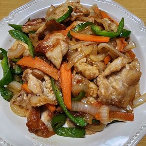 ナムディの作ってみた!投稿(行列の定食屋さんの🍚うま辛スタミナ☆豚の生姜焼き定食🤩)