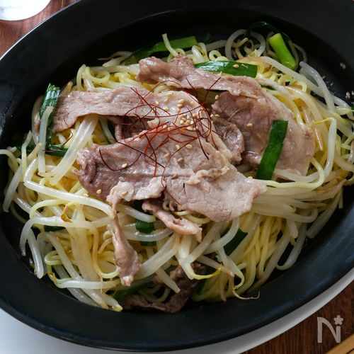 【レンジで完結・簡単】豚ともやしの塩焼きそば