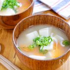 豆腐と人参のお味噌汁