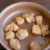 鶏とかぼちゃのしょうが香る照りごま炒めの工程4