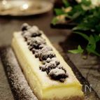 しぼり黒豆とドライブルーベリーのチーズケーキ