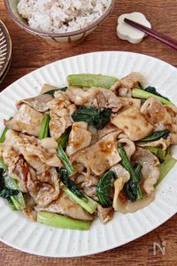 【豚バラと小松菜のオイスター炒め】ご飯がすすむ！