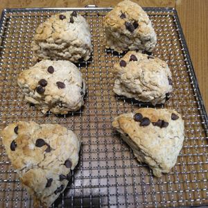 ももの作ってみた!投稿(簡単！ザクホロ豆乳米粉スコーン【卵、小麦粉、牛乳不使用】)