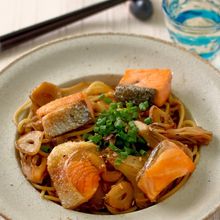 鮭とまいたけの焦がしバターしょうゆパスタ♪