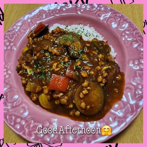 ナムディの作ってみた!投稿(レンジで簡単！まめたんと夏野菜のキーマカレー)