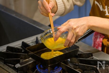 液体塩こうじを使い卵焼き作り