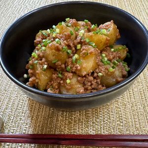 楽ラク手抜キッチン🐶🐾の作ってみた!投稿(【新じゃがの甘辛そぼろあん】何度も食べたい簡単おかず！)