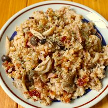 炊飯器にお任せ！【きのこのバター醤油ピラフ】炒めず簡単♩