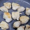 『鶏むね肉とアボカドのタコス風炒め』子供から大人まで大満足！の工程3