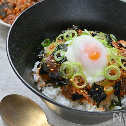 缶詰で5分!さば味噌×キムチのやみつき丼